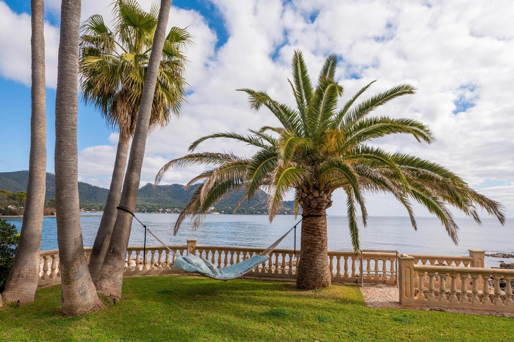 Exclusiva Villa Enfrente Del Mar En Cala Bona Cala Bona  Esterno foto